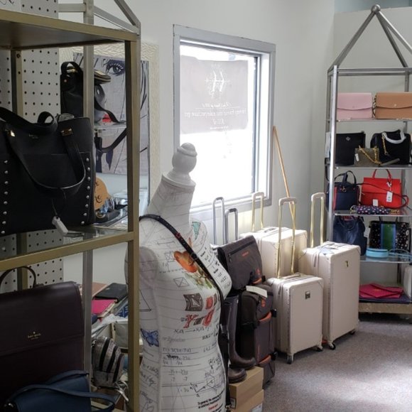 Meet your Posher, H - Picture 8 of 8